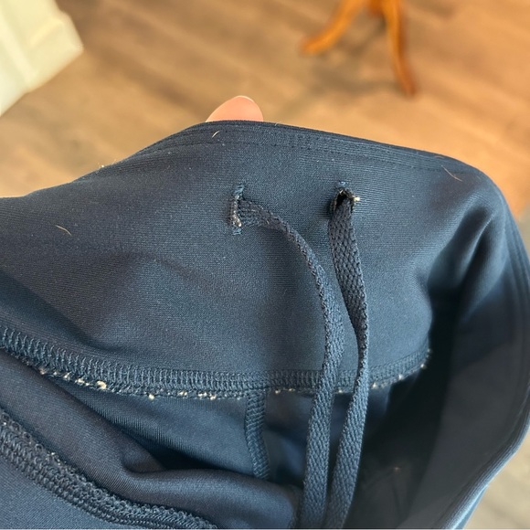 Under Armor Heat Gear Capri Yoga Pants - Picture 7 of 7